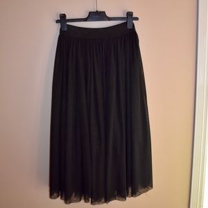 MIDI Black Tulle Small Skirt